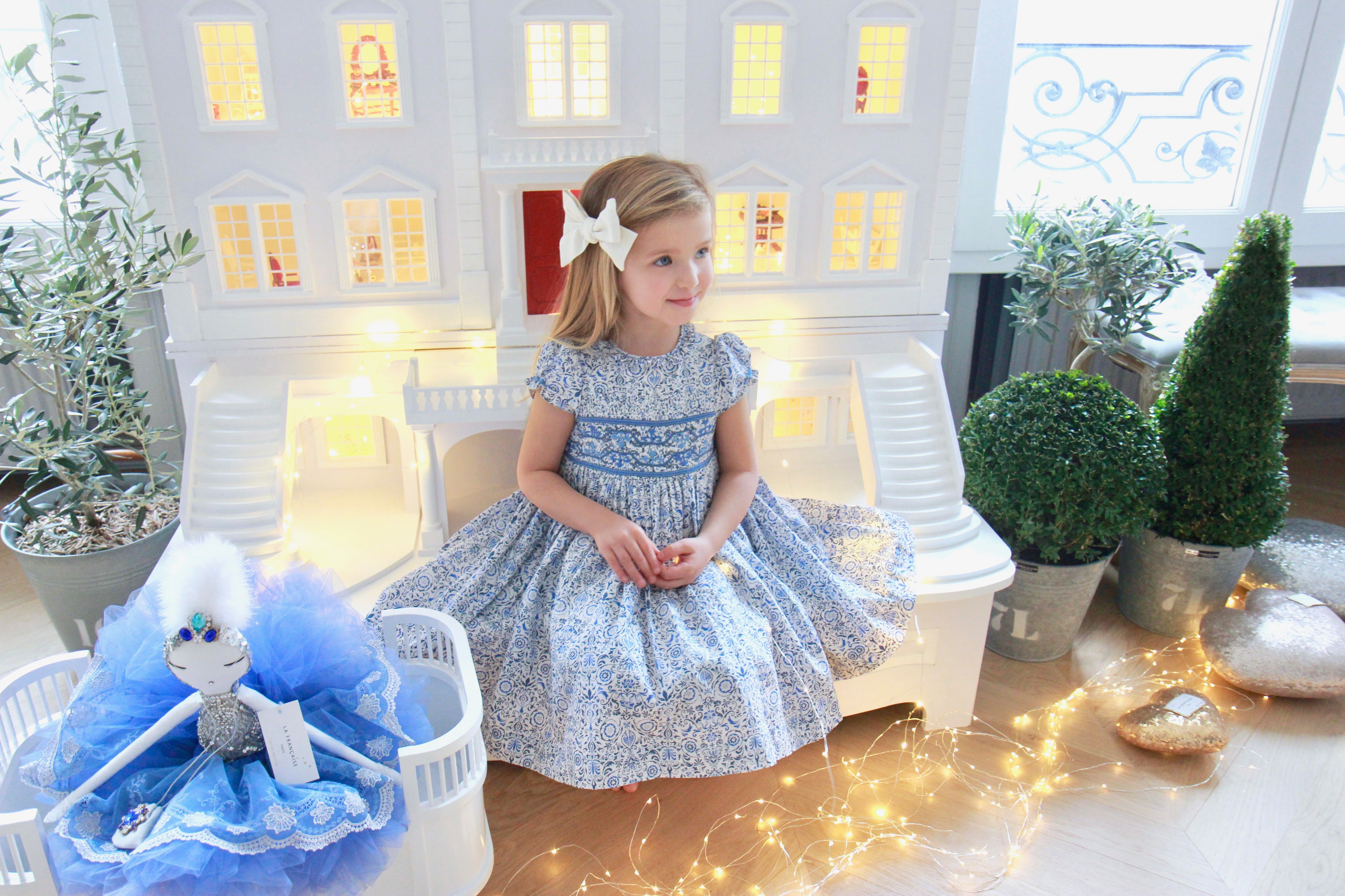 Maisons de poupées : Le rêve de toutes les petites filles – Charlotte sy  Dimby